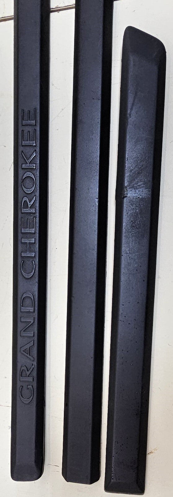 🔥05-10 Jeep Grand Cherokee Driver Passenger Door Trim Molding Panel Black OEM