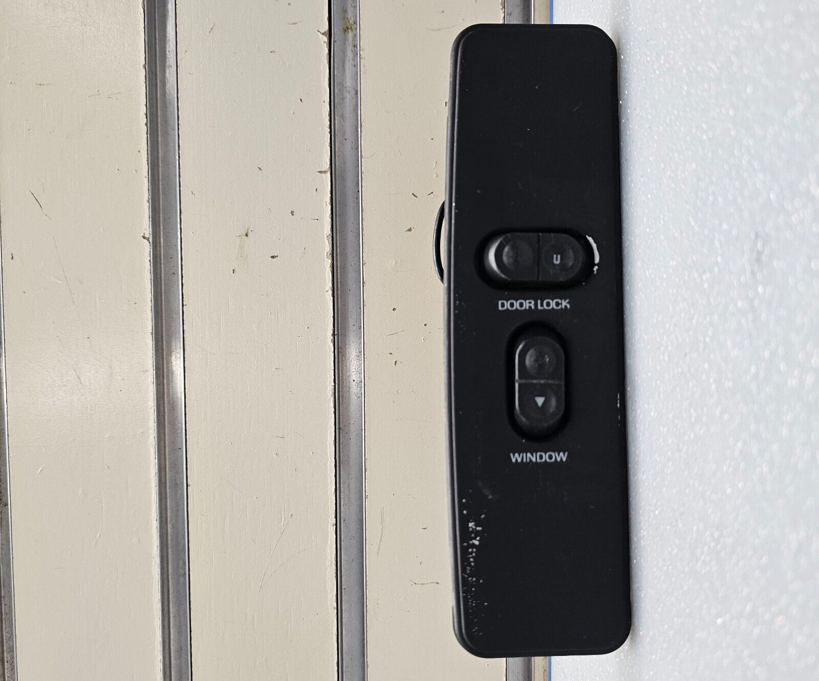 91-94 Ford Explorer Right Front Passenger Window Door Lock Switch Assembly Black