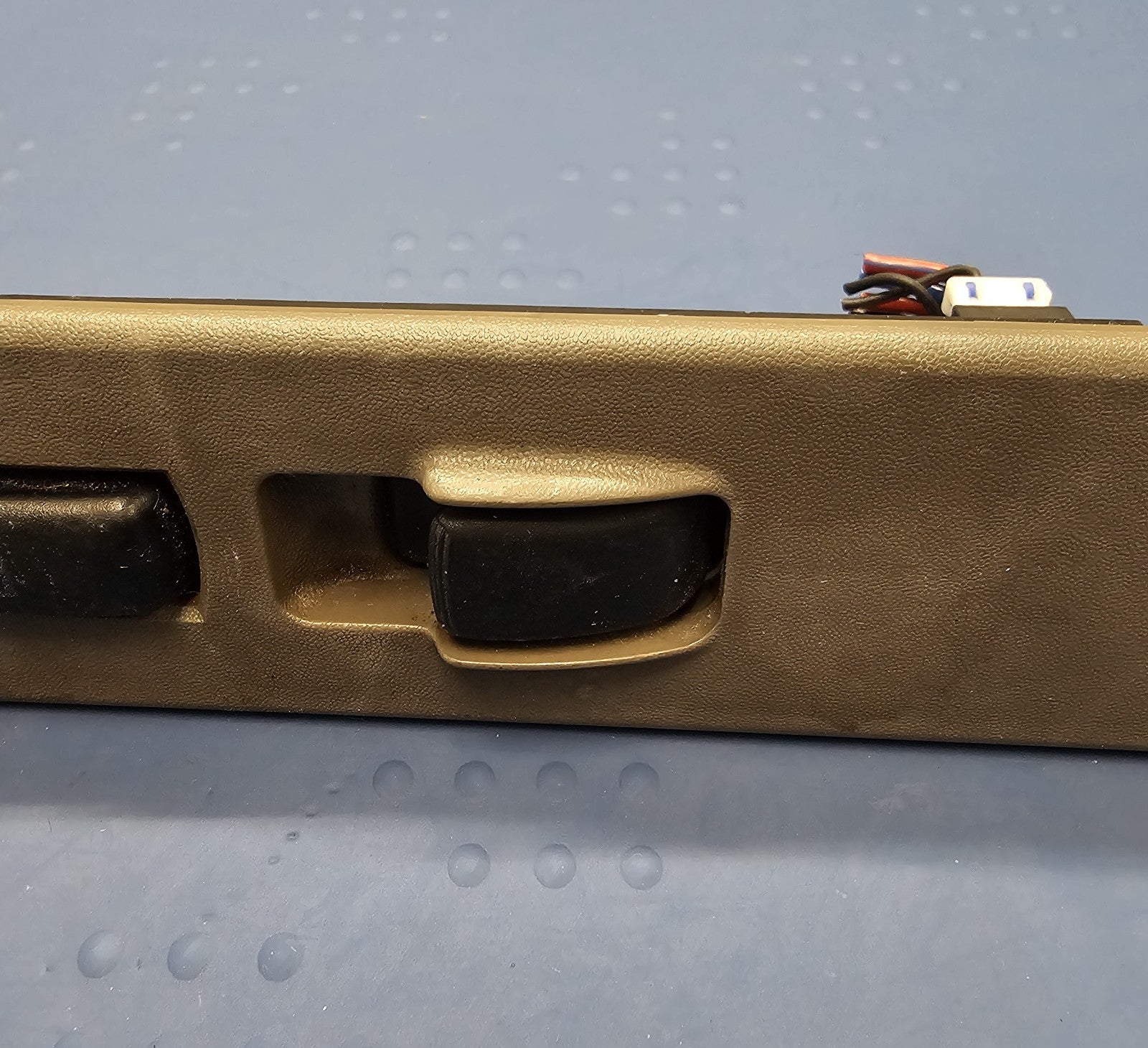 🔥98-04 Montero Sport Right PASSENGER Power Window Door Lock Switch Assembly Tan