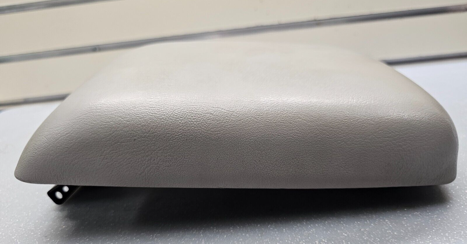 🔥07-09 Suzuki XL7 Arm Rest Center Console Lid Box Storage Top Pad Cover Tan OEM