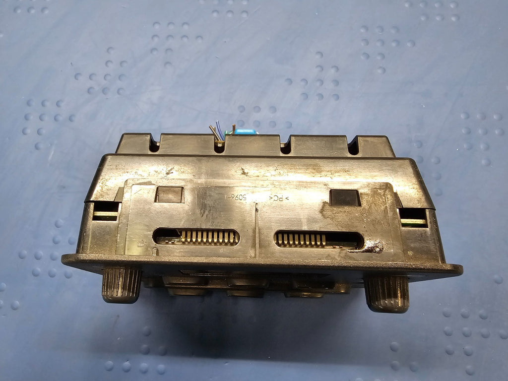 🔥03-06 Tahoe Suburban Yukon Sierra Rear Audio Climate Control Switch Panel OEM