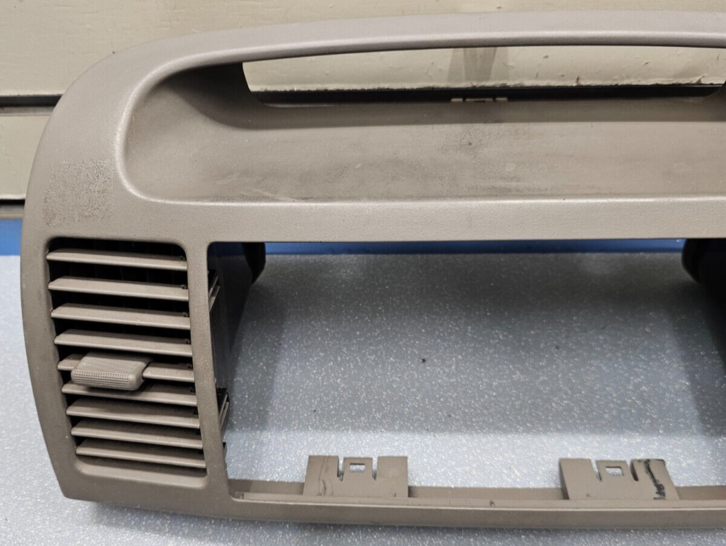 02-06 Toyota CAMRY Center Dash AM FM RADIO STEREO BEZEL Trim Panel Assembly Tan