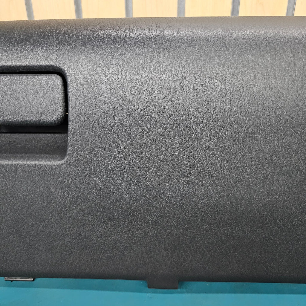 99-04 Jeep Grand Cherokee WJ Glove Box  Assembly Dash Agate storage Compartment