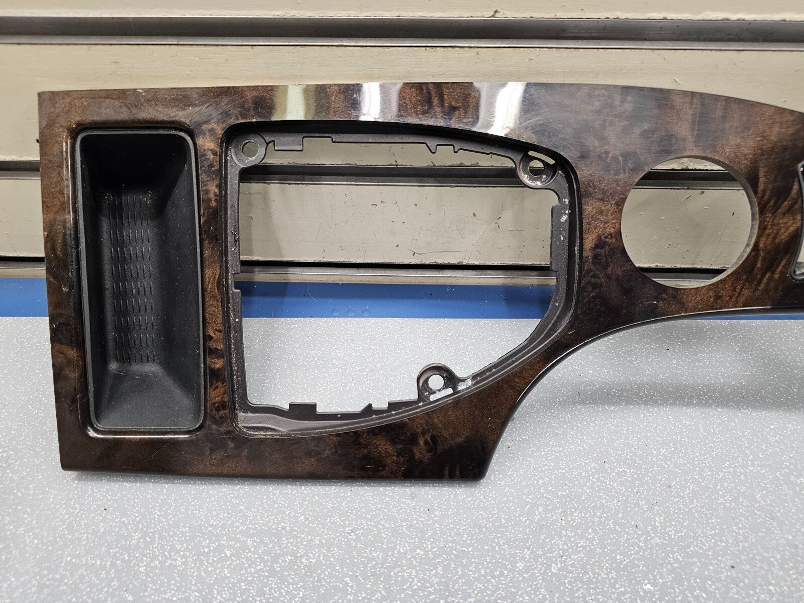 07-10 BMW 5 SERIES 525i 528i Xdrive CENTER CONSOLE SHIFTER BEZEL TRIM PANEL WOOD