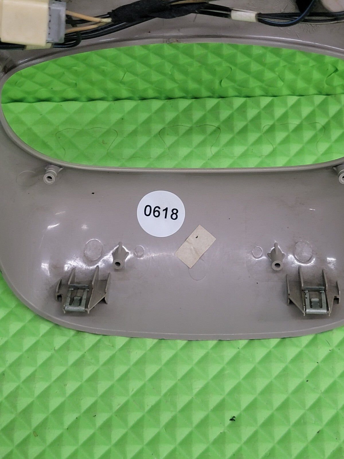🔥2002-2005 Dodge Ram 1500 OverHead Console Map Dome TAN