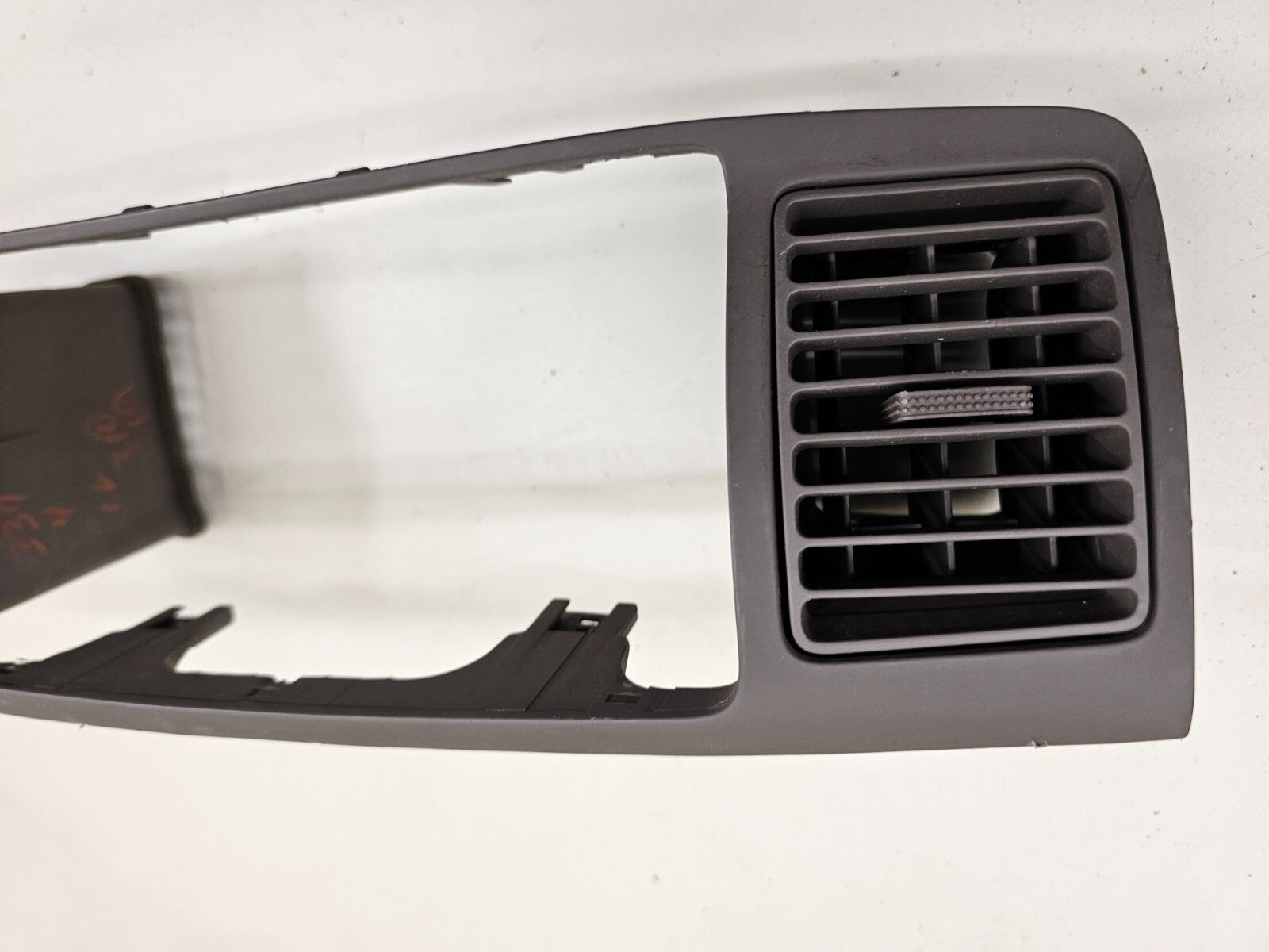 🔥03-08 TOYOTA COROLLA CENTER DASH RADIO SURROUND BEZEL TRIM PANEL OEM TAN B28