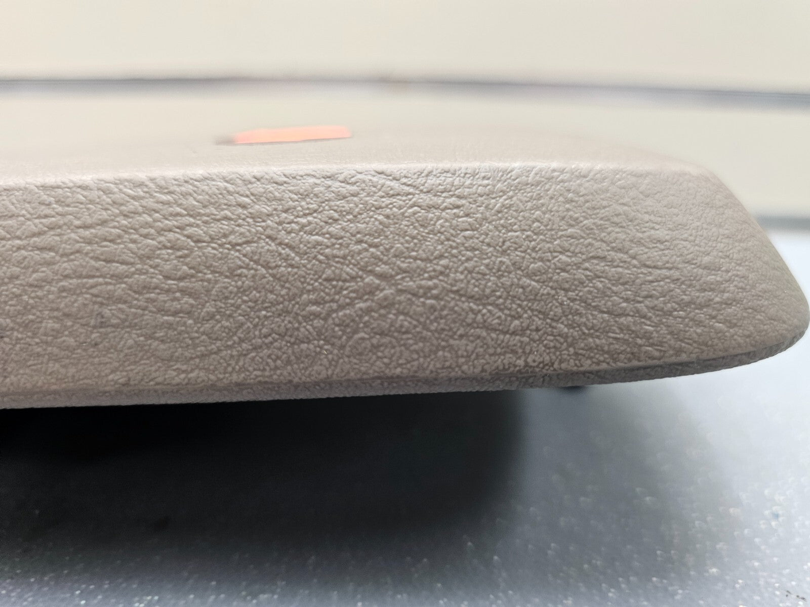 🔥02-05 EXPLORER Mountaineer Center Console Lid Armrest Top Cover Assembly TAN