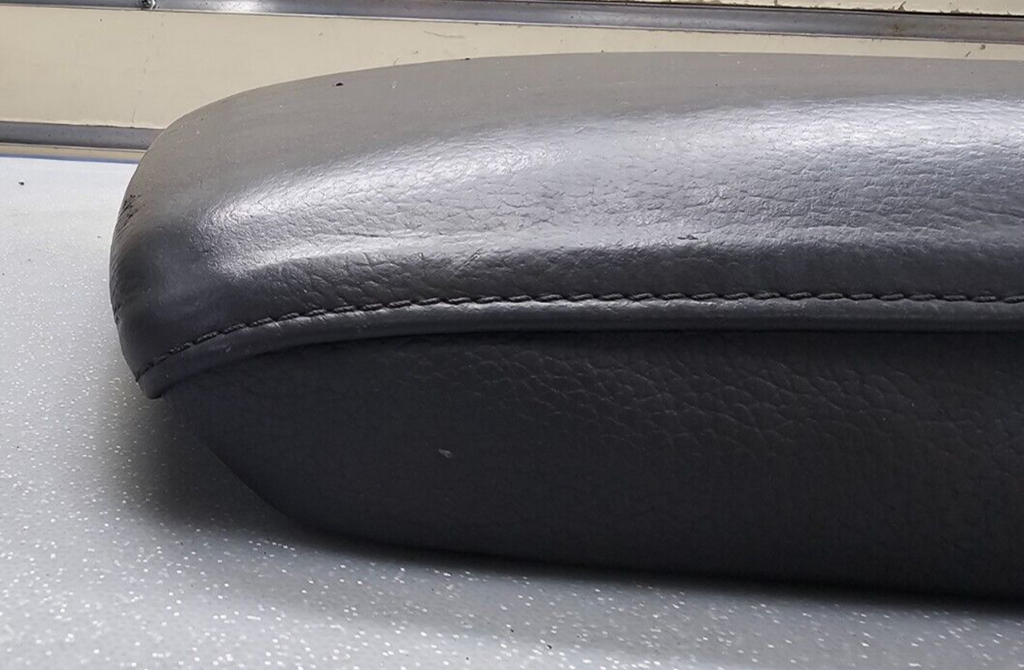 🔥03-08 Pilot Front Center Console Lid Arm Rest Cover Leather Top Pad Black OEM