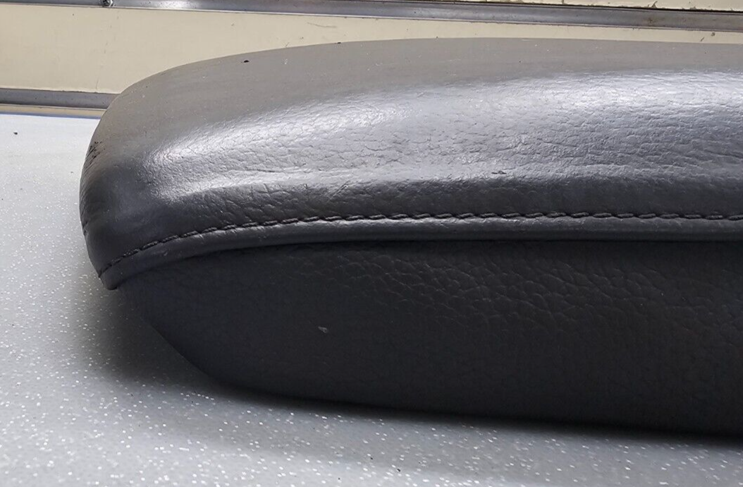 🔥03-08 Pilot Front Center Console Lid Arm Rest Cover Leather Top Pad Black OEM