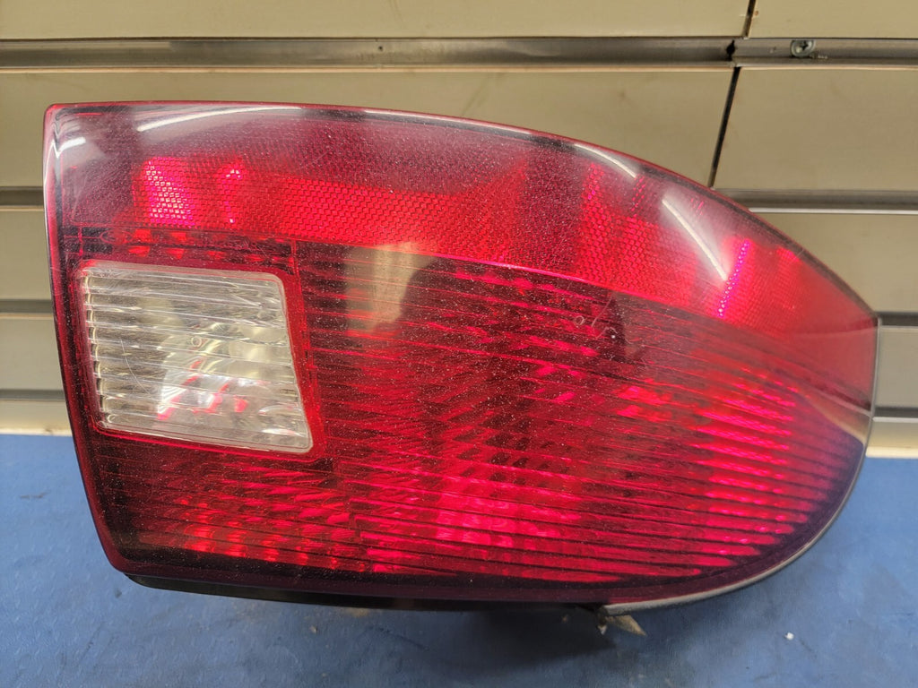 🔥00-03 driver Tail Light Sedan Fits Mecury Sable YF4Z13405BA