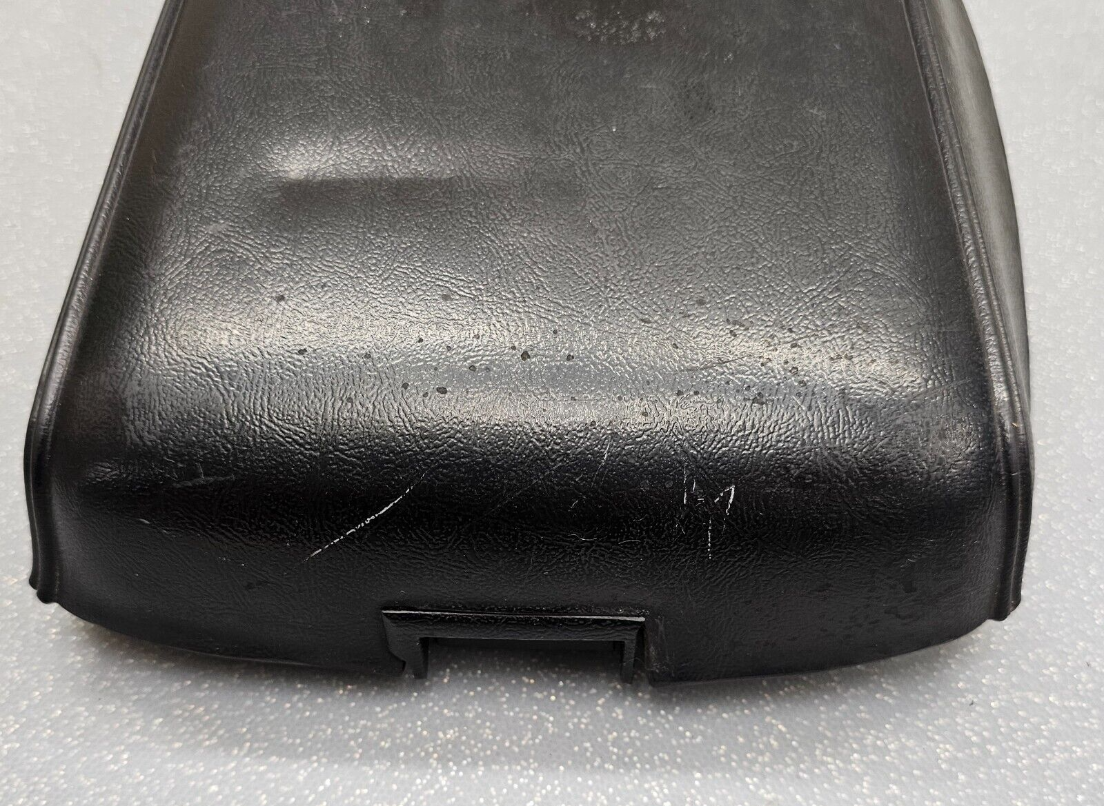 🔥82-92 Camaro Center Console Lid Top Pad Sliding Armrest Storage Cover Black