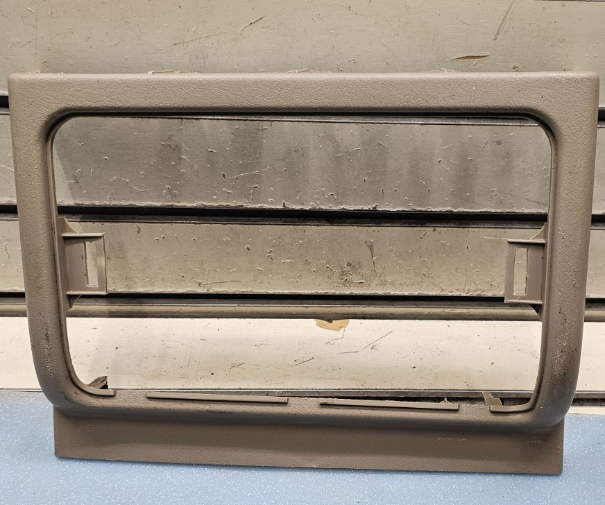 🔥03-06 SILVERADO TAHOE GMC SIERRA CENTER CONSOLE STORAGE CUBBY TRAY TAN