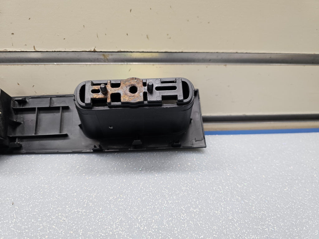 07-10 Sentra Window Control Door Lock Switch Right Passenger Assembly Black