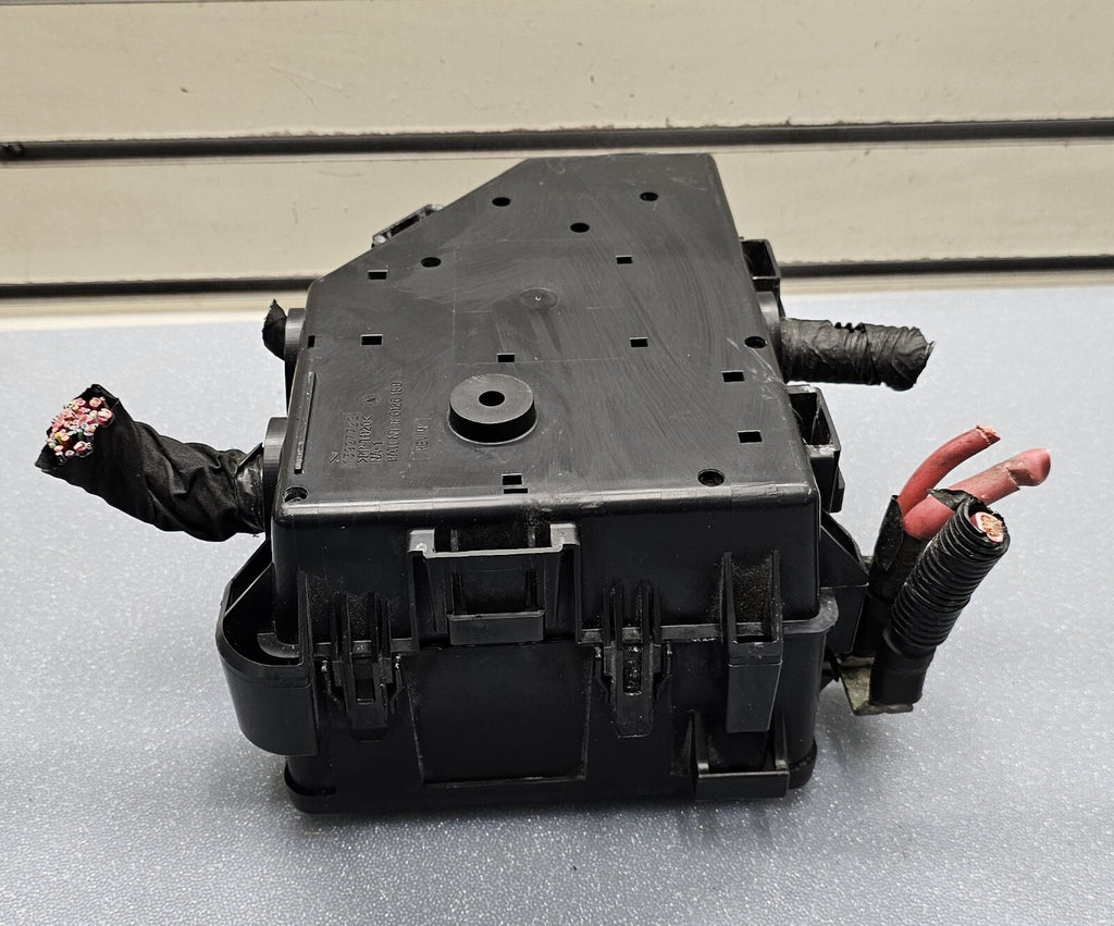 🔥09-10 Acadia Outlook Engine Fuse Relay Box Accessory Wiring Circuit Junction