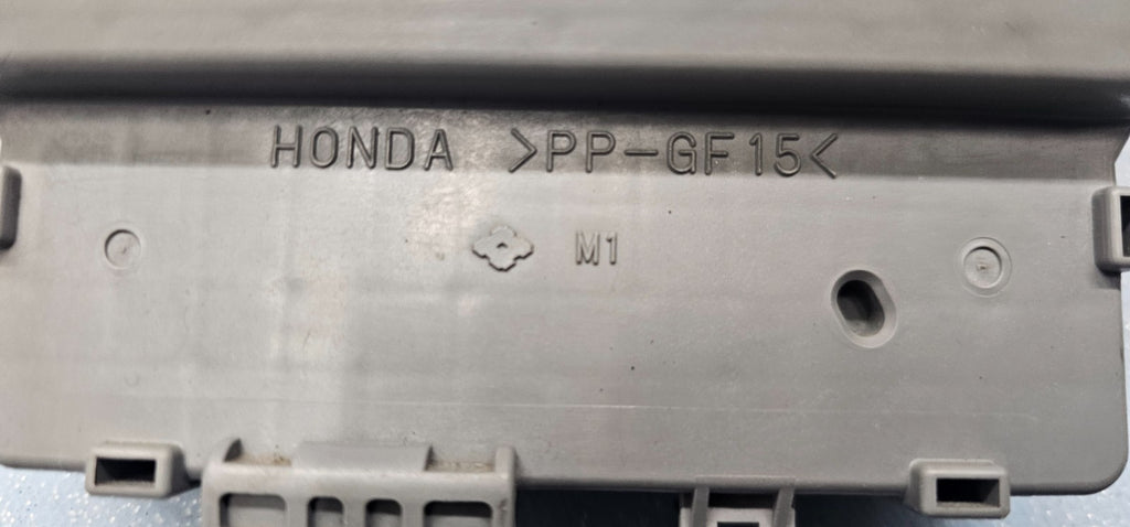 🔥03-05 Honda Accord 4cyl 4dr sedan INTERIOR Engine Fuse Relay Box Compartment