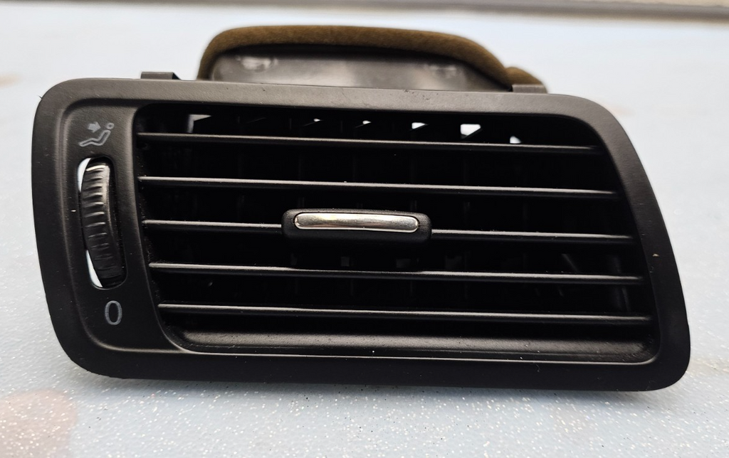 🔥08-12 VW CC Passat Dash Right Passenger Air A/C AC Vent Heater Panel Black