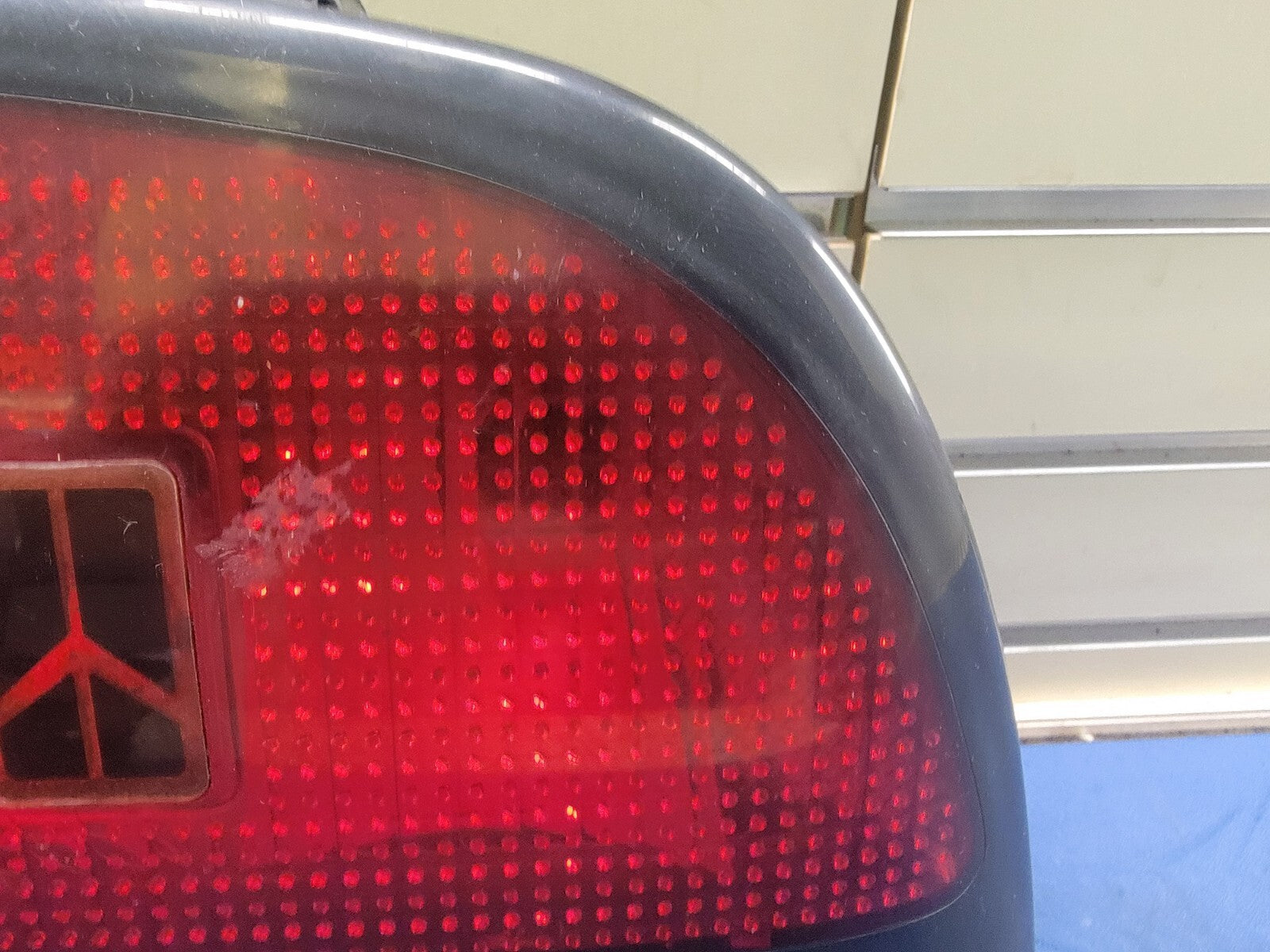 90-91 Oldsmobile Cutlass Supreme Passenger Right Tail Light Assembly Chrome