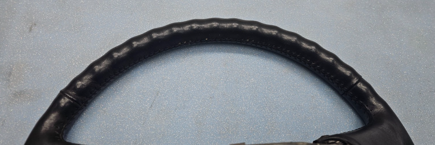 🔥99-02 Silverado Tahoe Suburban Blazer SONOMA Steering Wheel Leather black