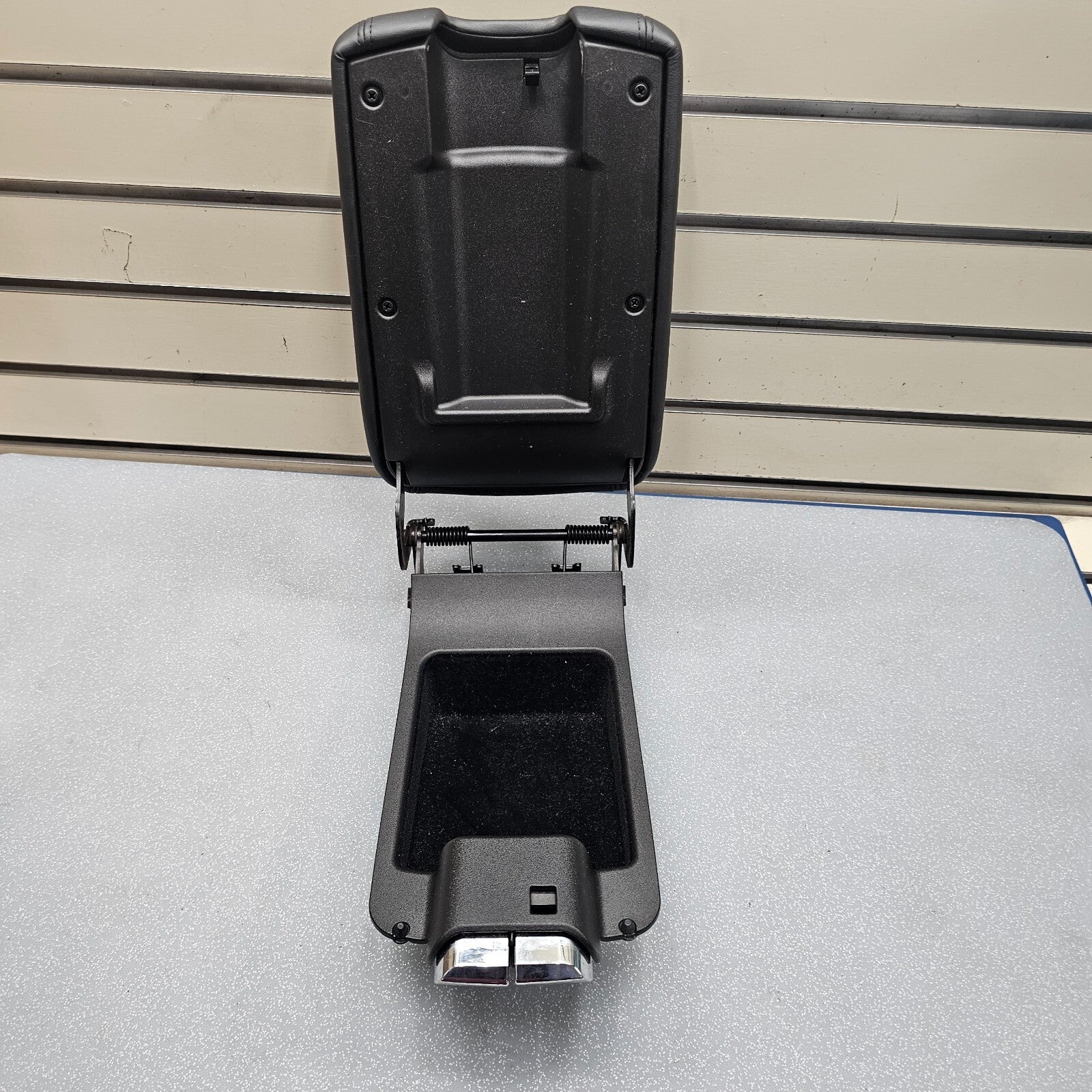 🔥10-16 Cadillac SRX Center Console Cover Lid Arm Rest Top Pad Assembly Black