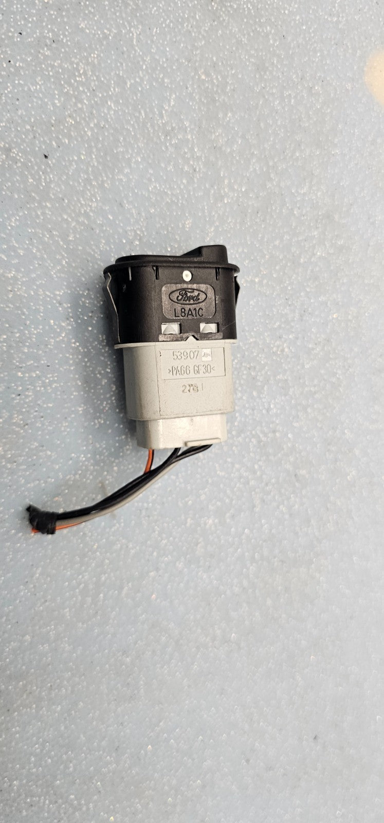 🔥98-02 Lincoln Town Car OEM traction control switch button Black