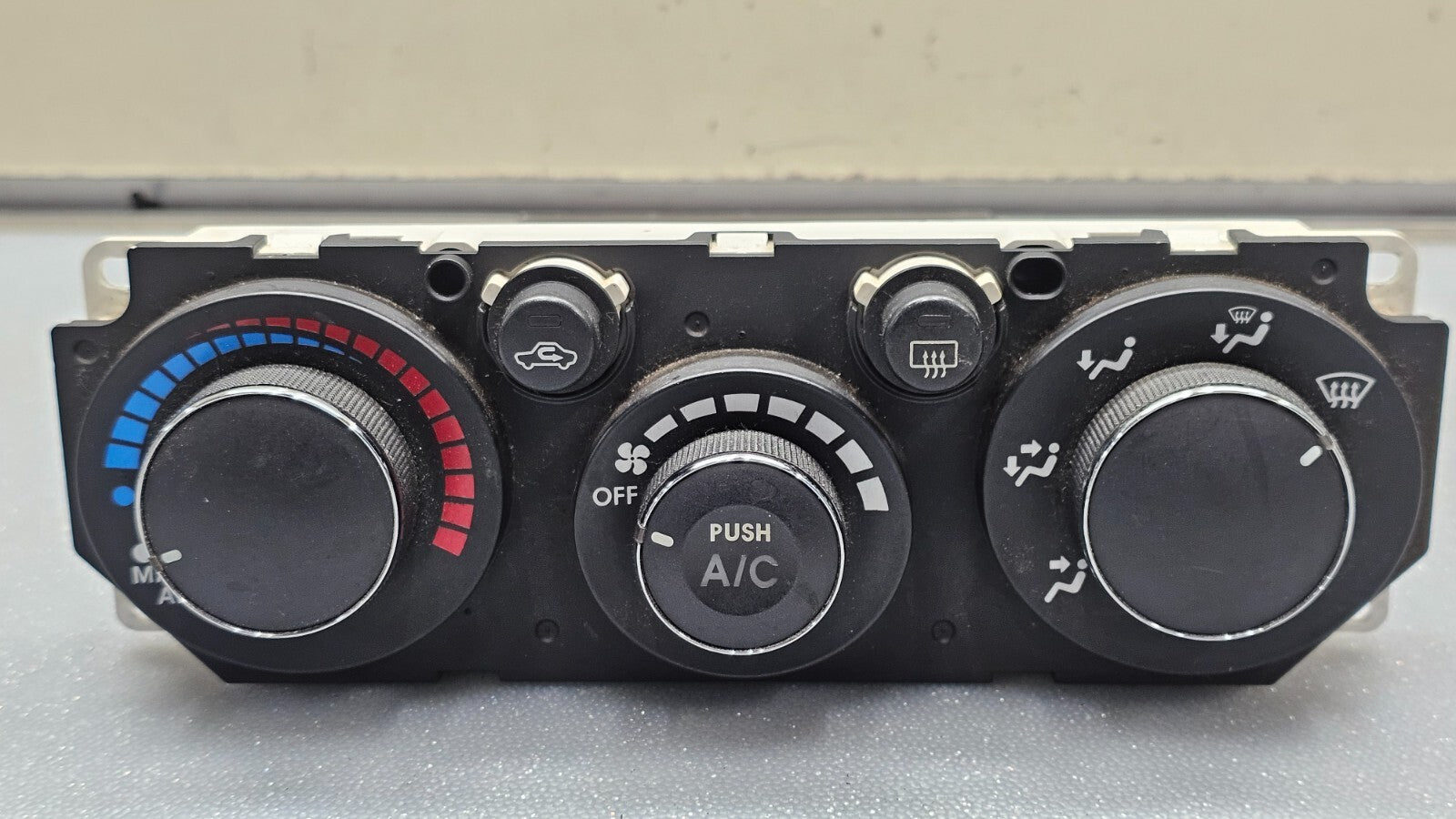 🔥04-08 MITSUBISHI Galant Dash A/C Climate Heater Temperature Control Panel UNIT