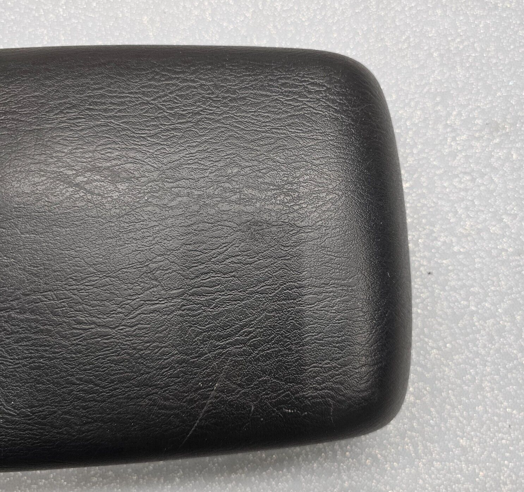 🔥02-07 Jeep Liberty Front Center Console Arm Rest Cover Lid Assembly Black OEM