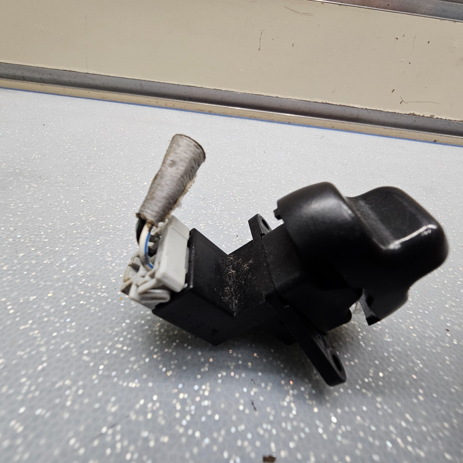 🔥01-05 Honda Accord CR-V Front Power Door Lock Latch Switch Assembly Graphite