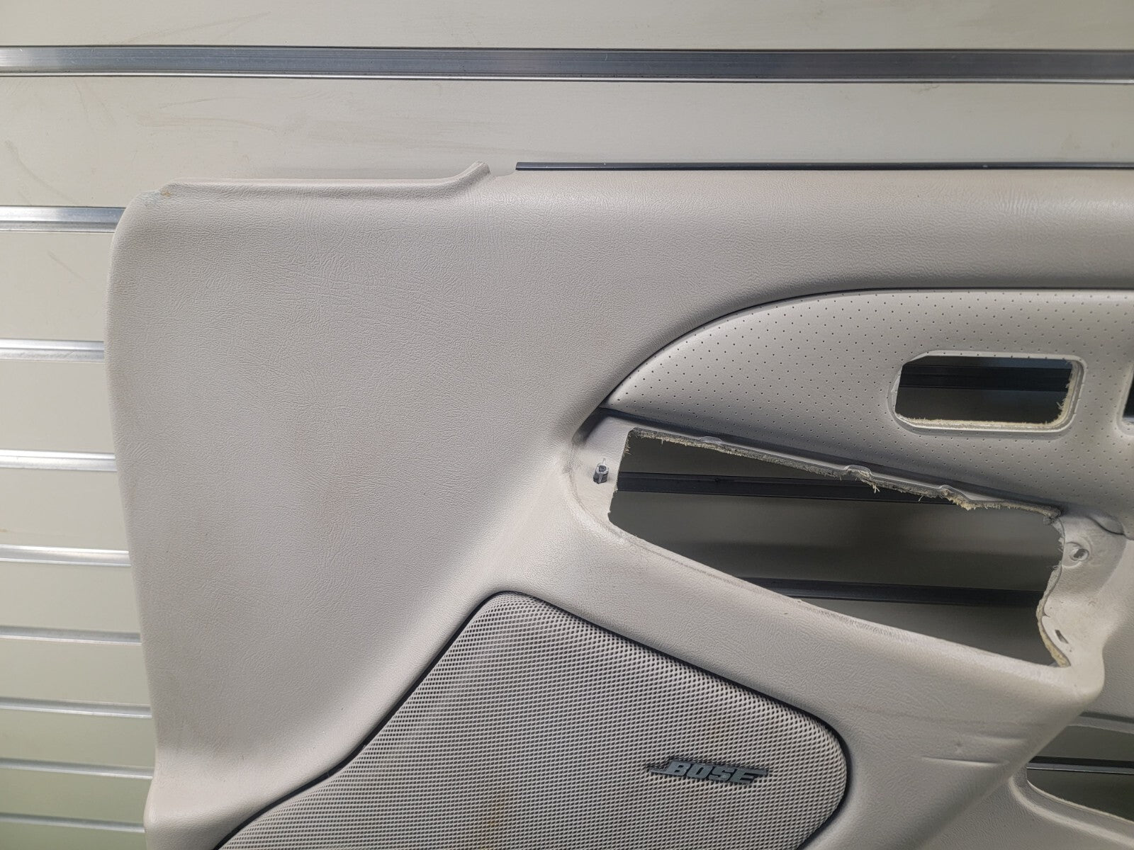 🔥2003-2006 Chevy Silverado SIERRA Door Panel Front right passenger side Tan D5
