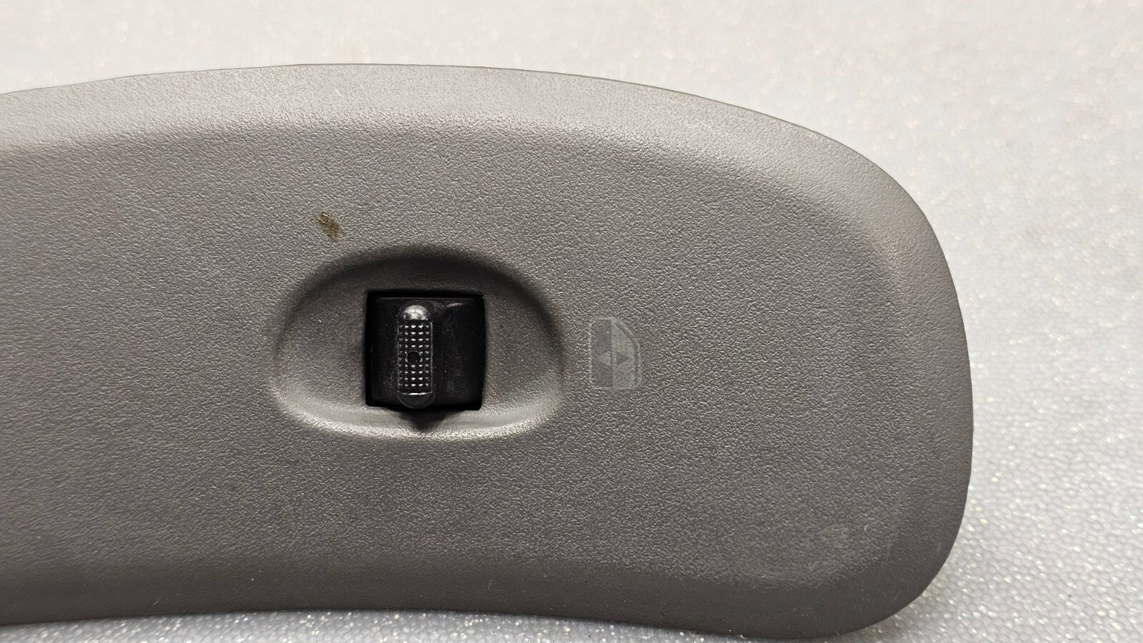 🔥01-07 Caravan Town Country Front Right Passenger Window Door Lock Switch Gray