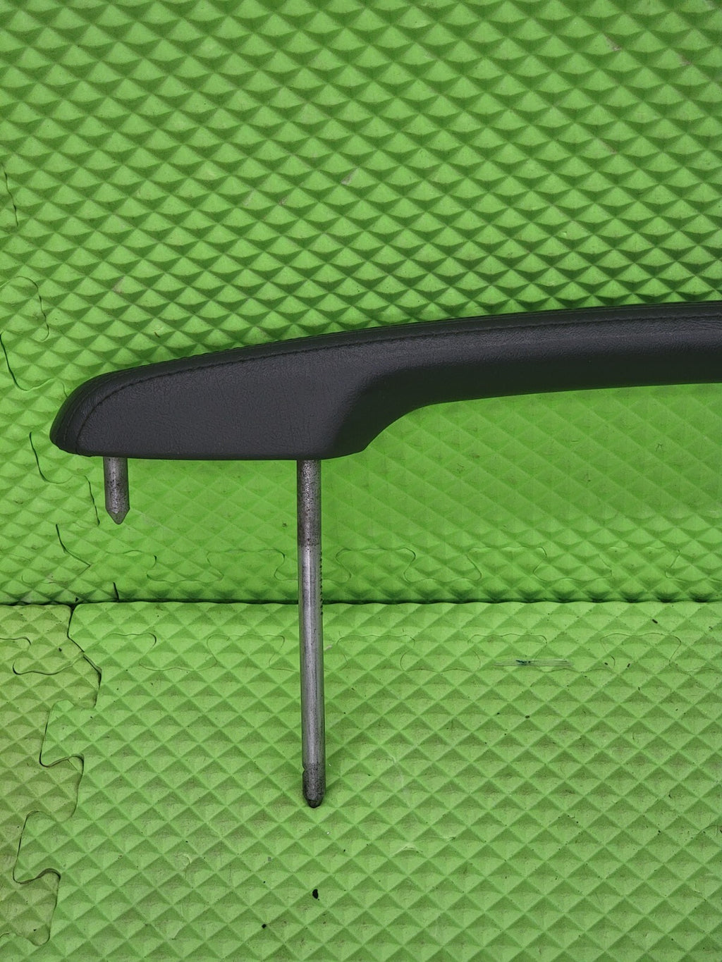 🔥02-06 Cadillac ESCALADE Dash Pad Dashboard GRAB BAR ASSIST Handle DARK GRAY