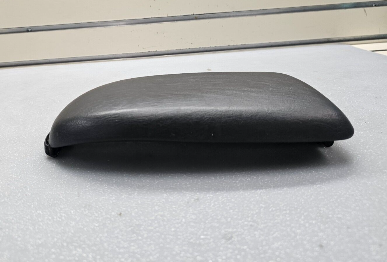 🔥00-07 FORD FOCUS CENTER CONSOLE LID ARM RESTER LID COVER LEATHER TBLACK OEM