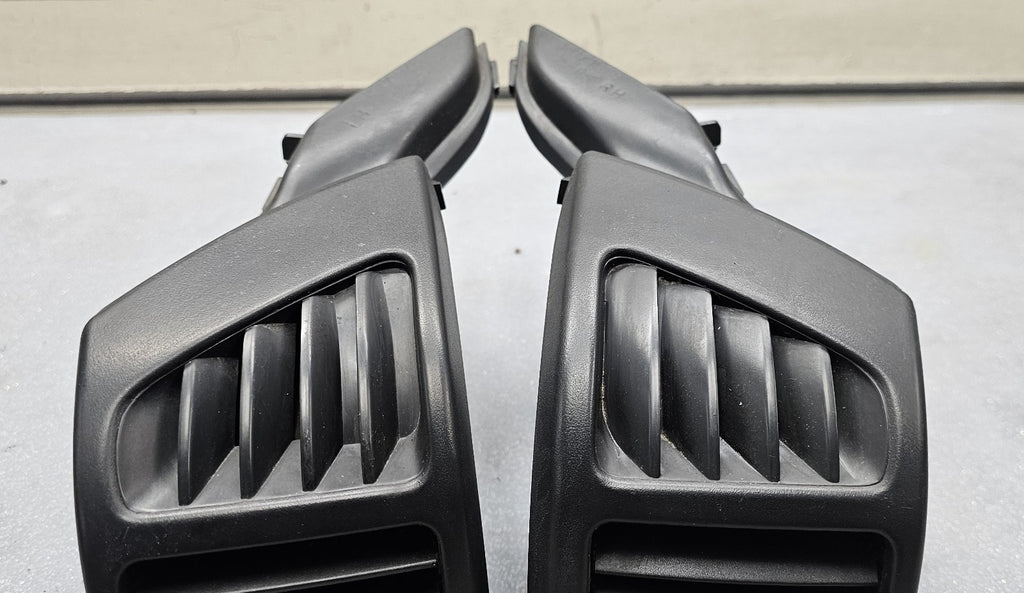 🔥2004-2012 Chevy Colorado GMC Canyon Dash Outer Air Vent RIGHT HAND  gray