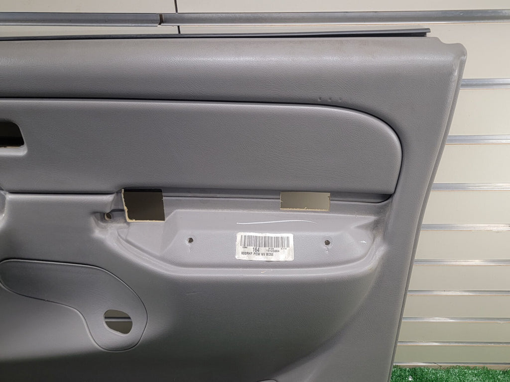 🔥2003-2006 Chevy Silverado SIERRA Door Panel Front right passenger gray D5