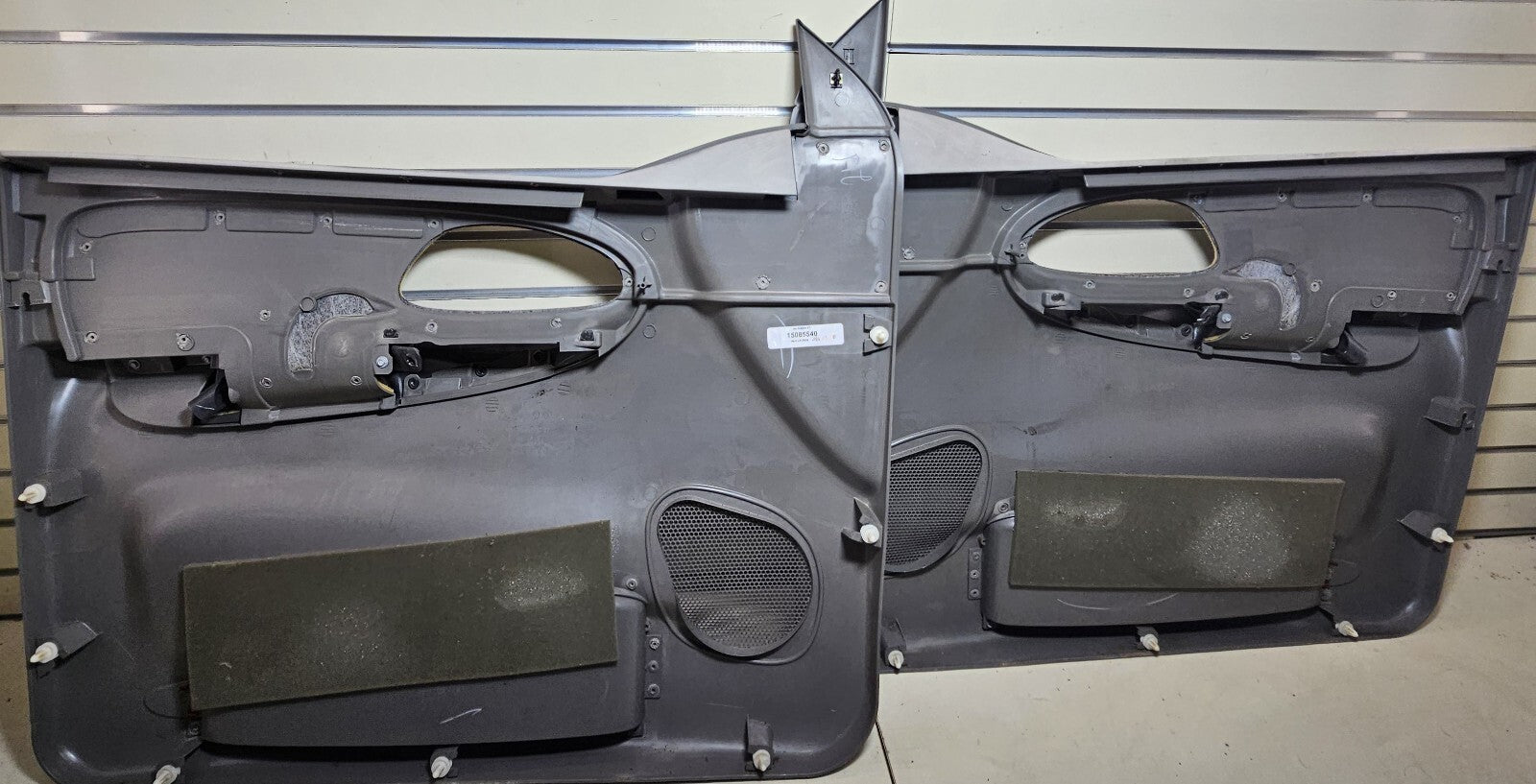 🔥02-09 CHEVY TRAILBLAZER Door Panel  Front LEFT&RIGHT Set2 armrest GRAY DK G D8