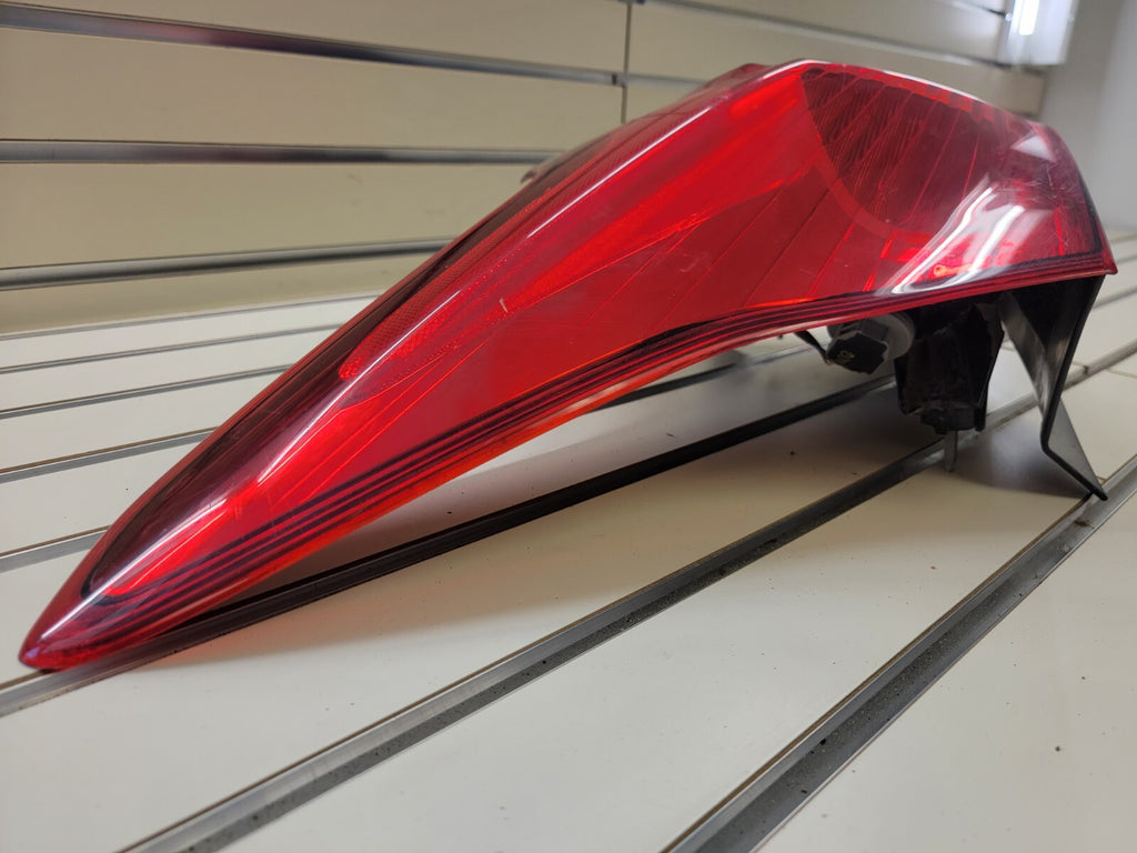 🔥2012-2014 Ford Focus Hatchback Tail Light taillight right passenger side