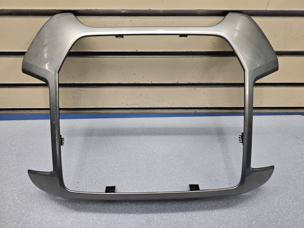 14-20 Silverado Sierra Dash Center Radio Stereo Climate Bezel Trim Panel Silver