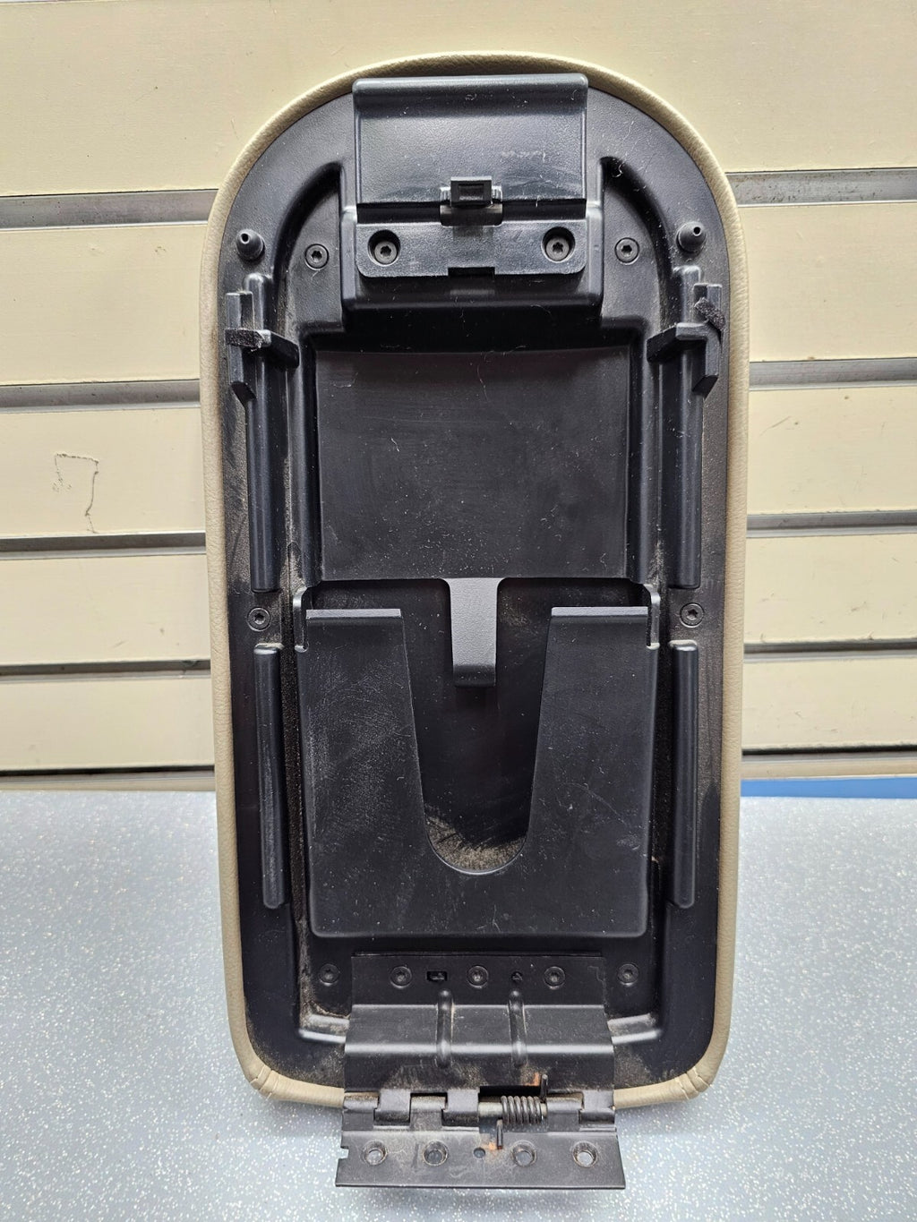 🔥05-07 FORD FREESTYLE 500 MONTEGO CENTER CONSOLE COVER LID ARMREST LEATHER TAN