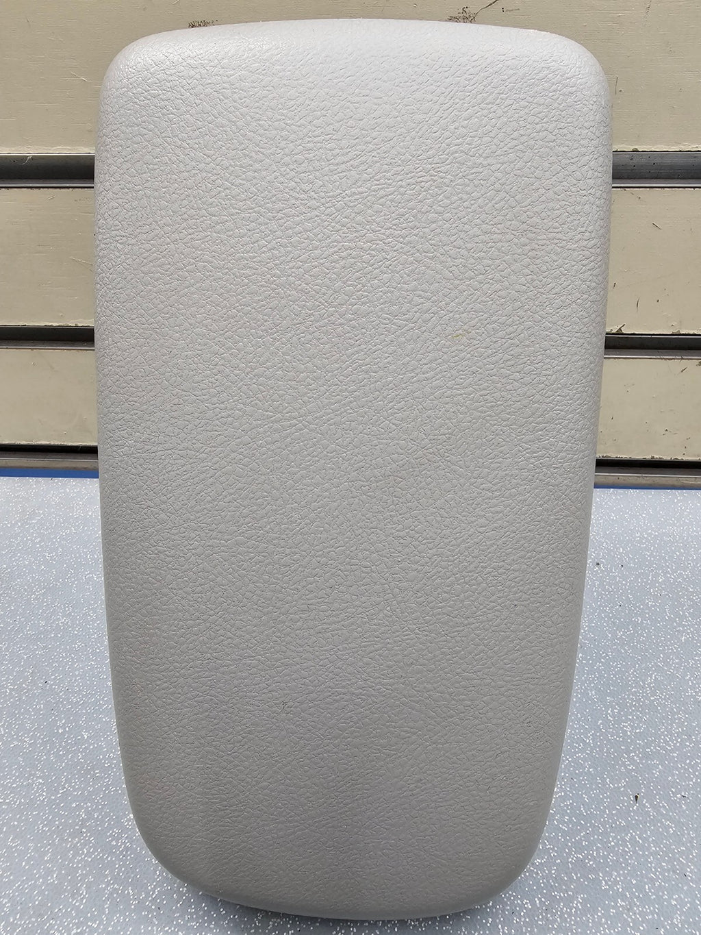 🔥09-13 COROLLA FRONT CENTER CONSOLE ARM REST LID TOP PAD COVER ASSEMBLY LT GRAY