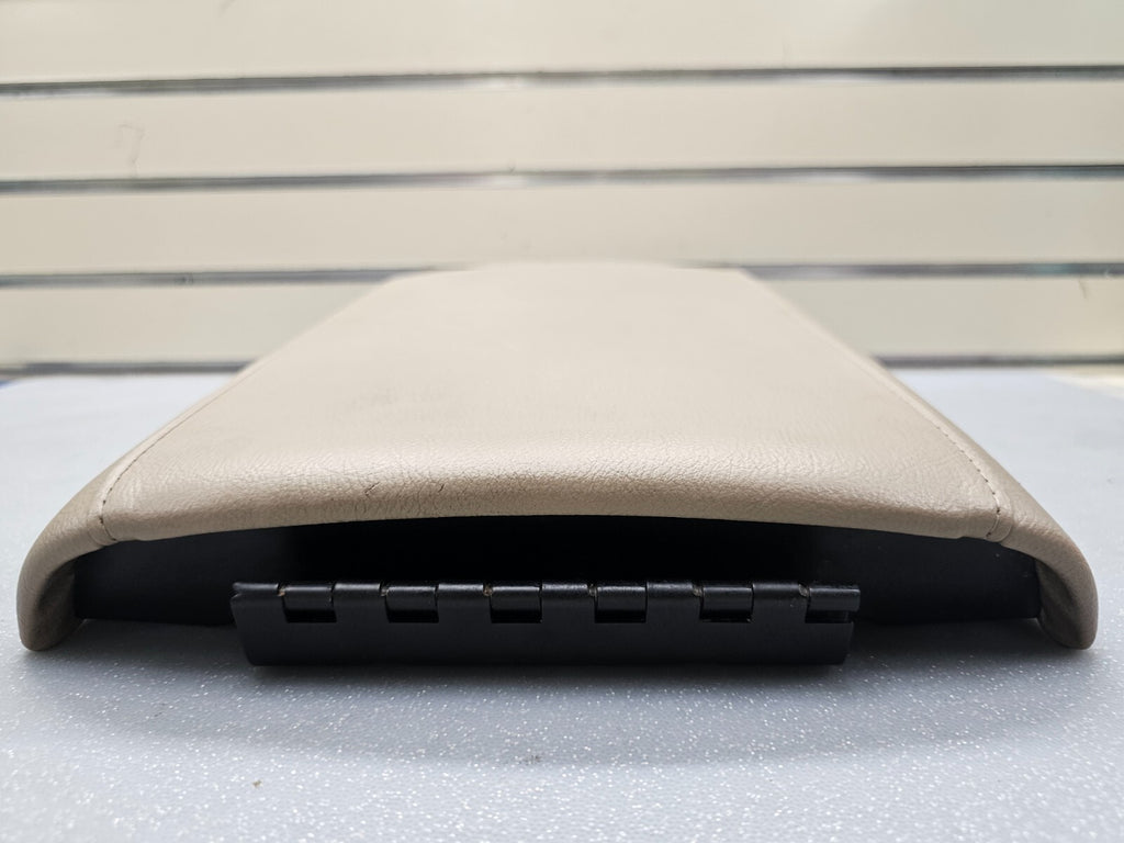 03-06 EXPEDITION Center Console Arm Rest Storage Cover Top Pad Lid Assembly Tan