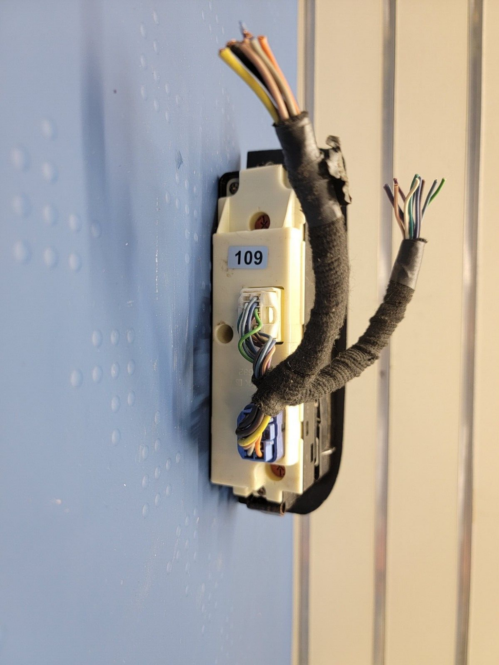 2006-2010 HUMMER H3 Driver Master Window Door Switch Black