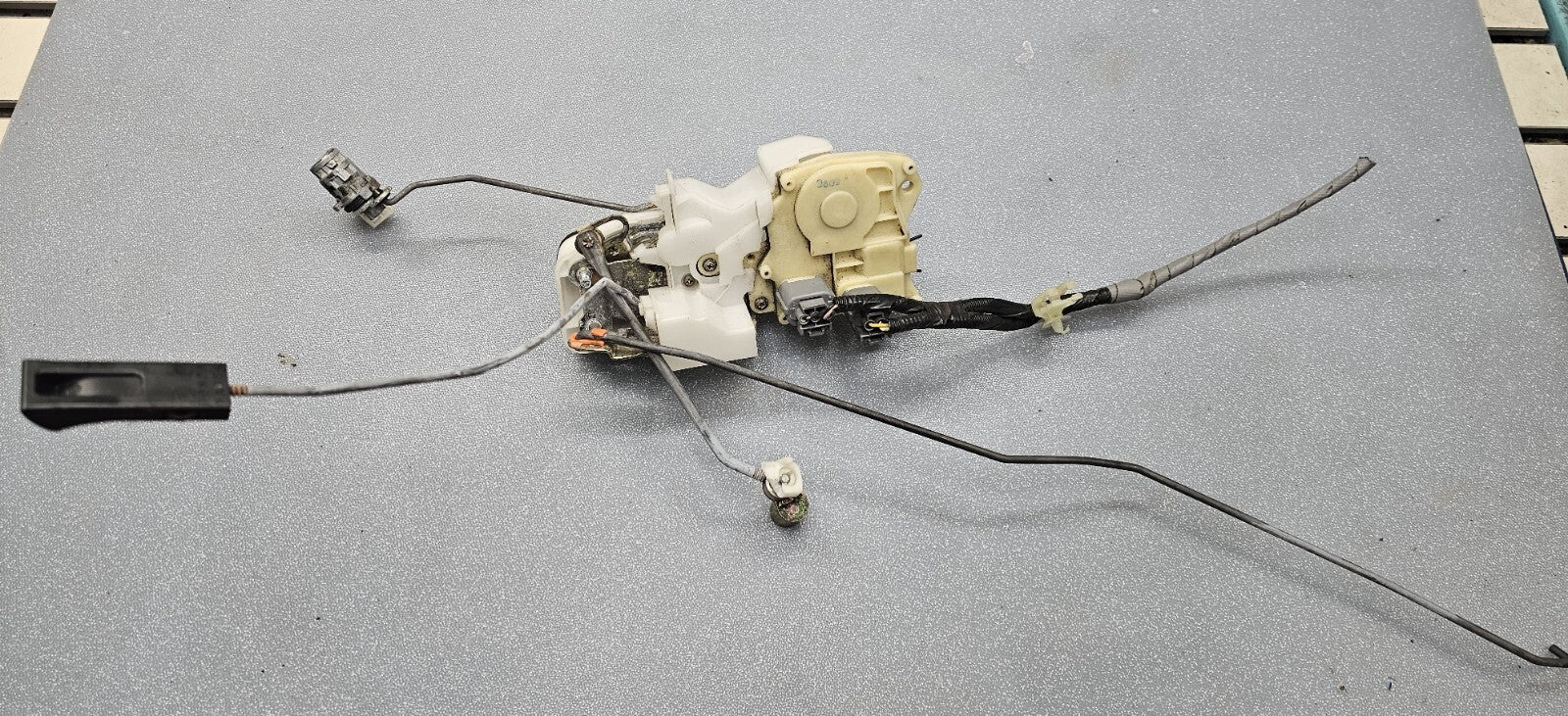 🔥2001 - 2006 Acura MDX FRONT driver DOOR LOCK LATCH OEM D43D17