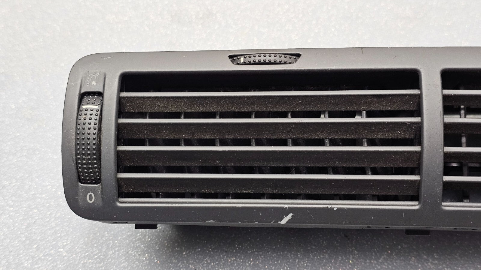 🔥01-05 VW PASSAT DASH CENTER MIDDLE Air AC Vent Heater Conditioning Black