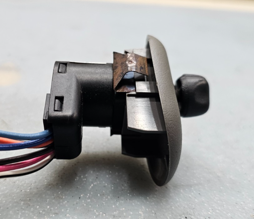 🔥02-09 TRAILBLAZER ENVOY A LEFT DRIVER POWER MIRROR DOOR CONTROL SWITCH GRAY