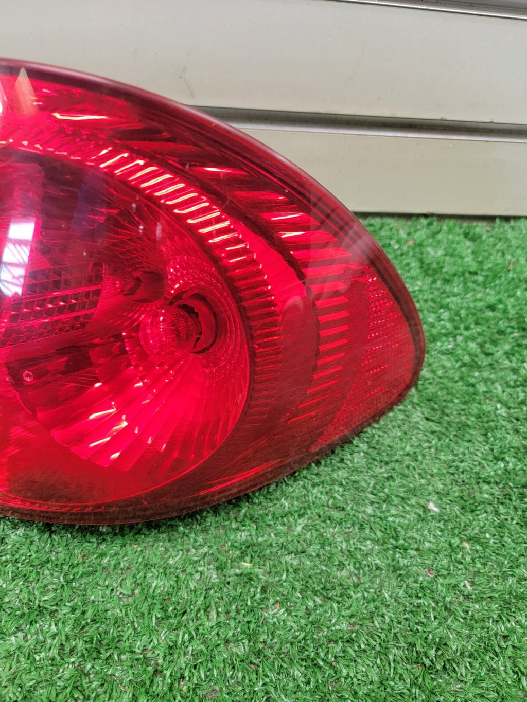 🔥03-08 Toyota Corolla Tail Light Lamp Assembly Rear Right Passenger Chrome