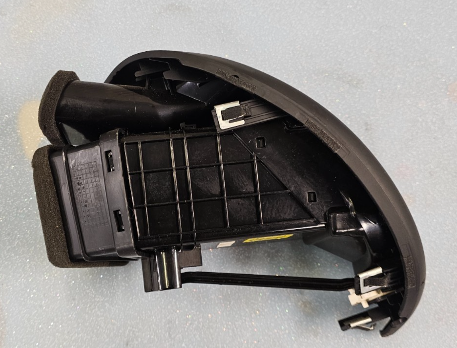 🔥10-13 KIA FORTE DASH LEFT DRIVER A/C AC AIR VENT HEATER PANEL ASSEMBLY BLACK