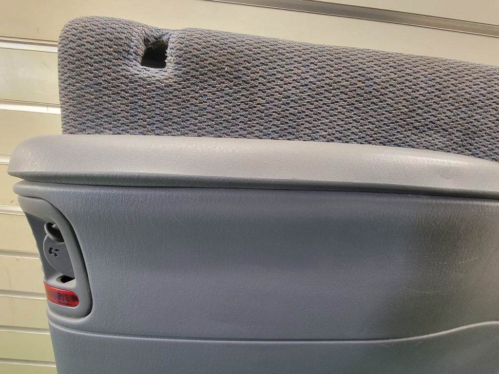 🔥96 - 00 CARAVAN VOYAGER TOWN & COUNTRY LEFT FRONT DOOR PANEL GRAY