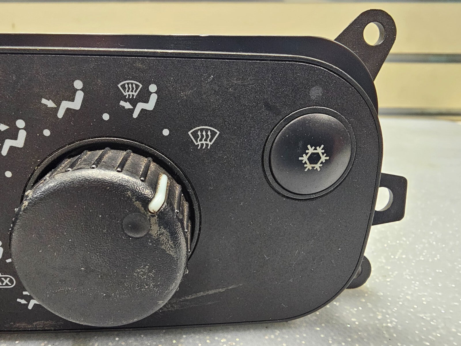 02-05 Dodge RAM 1500 Dash AC Heater Climate Temperature Control Air Conditioner