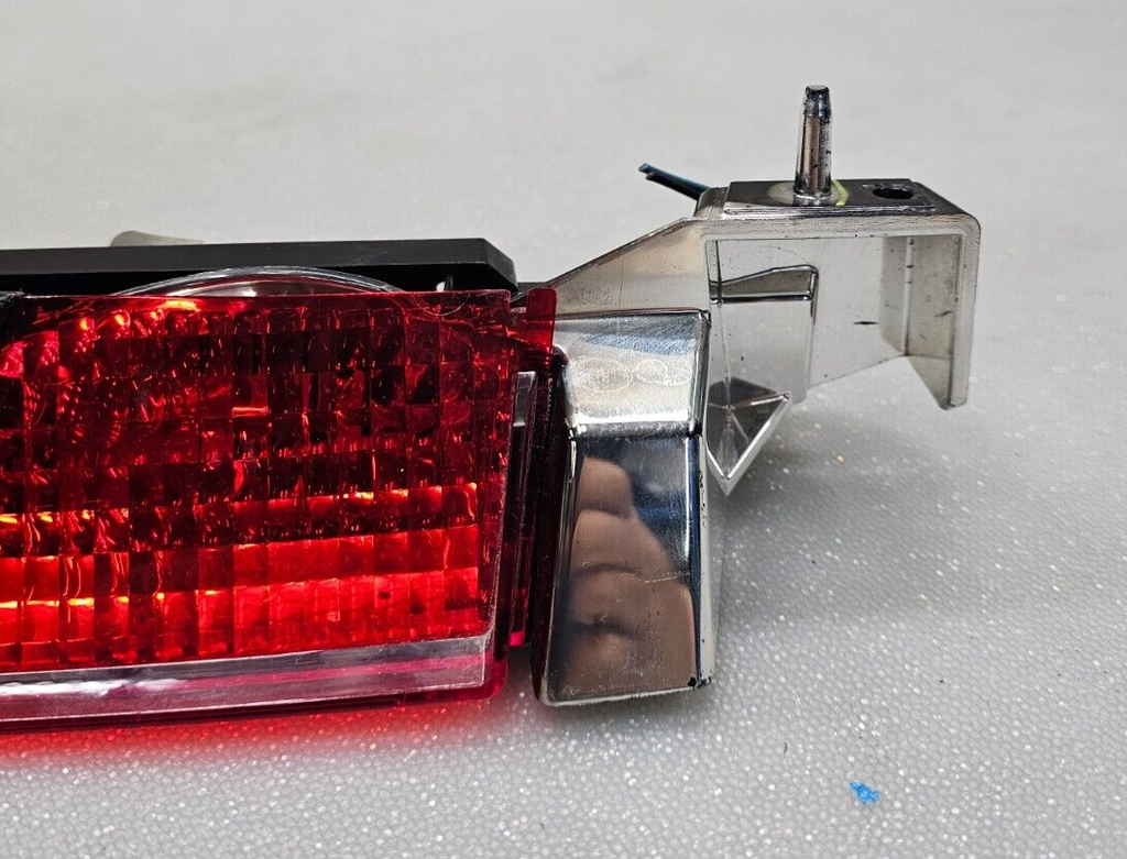 06-11 Chevy HHR Third High Mounted Brake Stop Light Lamp Rear Hatch Assembly OEM