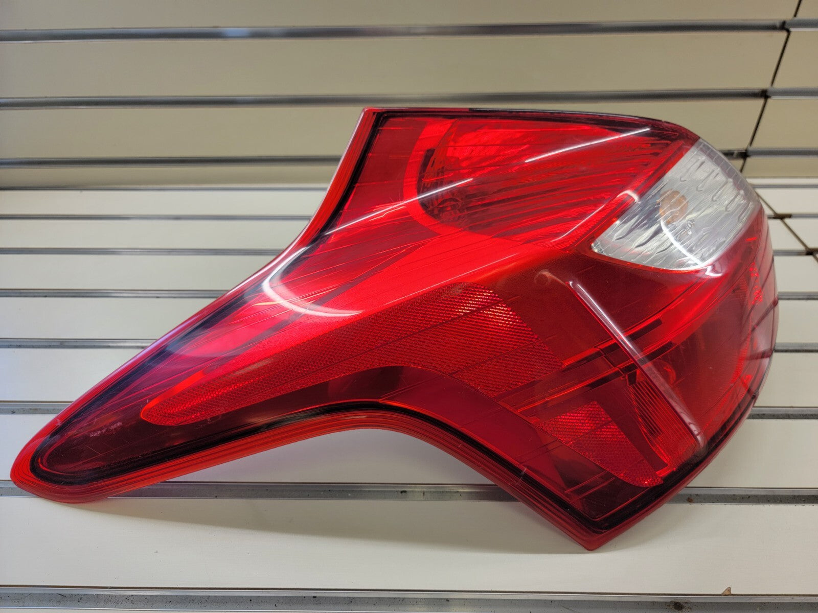 🔥2012-2014 Ford Focus Hatchback Tail Light taillight LEFT DRIVER side