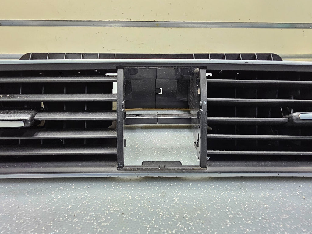 🔥2012 - 2015 Volkswagen Passat Dash Center Air Vents OEM
